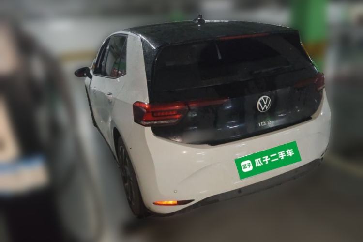 Used Volkswagen ID.3 2025 Smart Edition Outstanding Model Rear Left 45 Deg