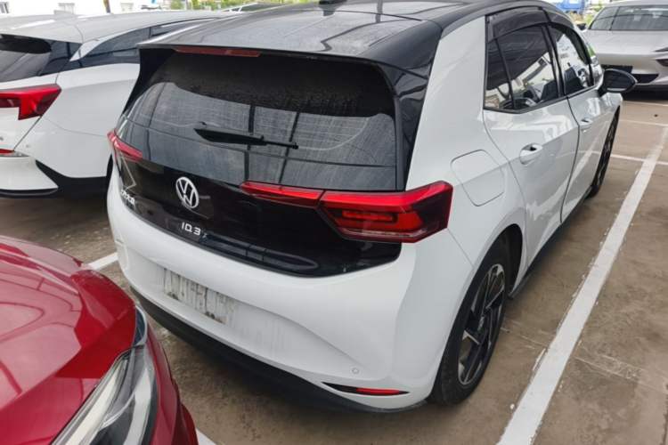 Used Volkswagen ID.3 2025 Smart Version Pure & Intelligent Enjoyment Edition Rear Right 45 Deg