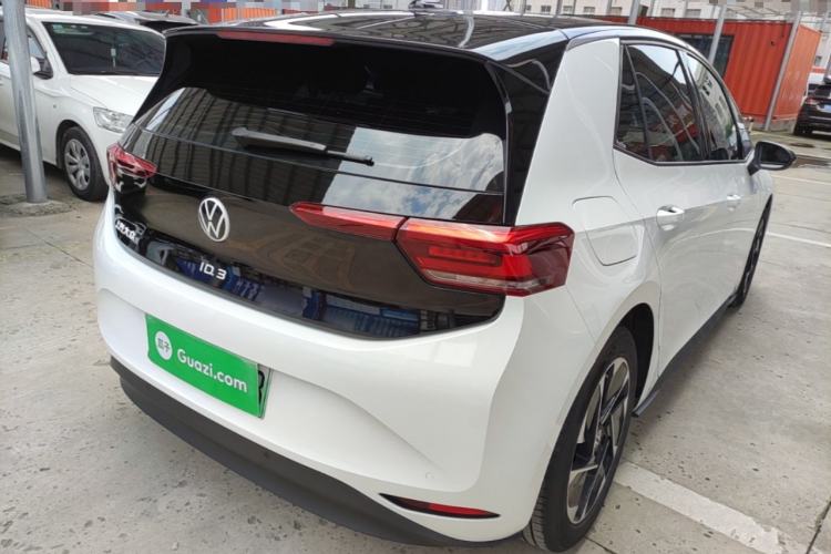 Used Volkswagen ID.3 2025 Smart Edition Outstanding Model Rear Right 45 Deg