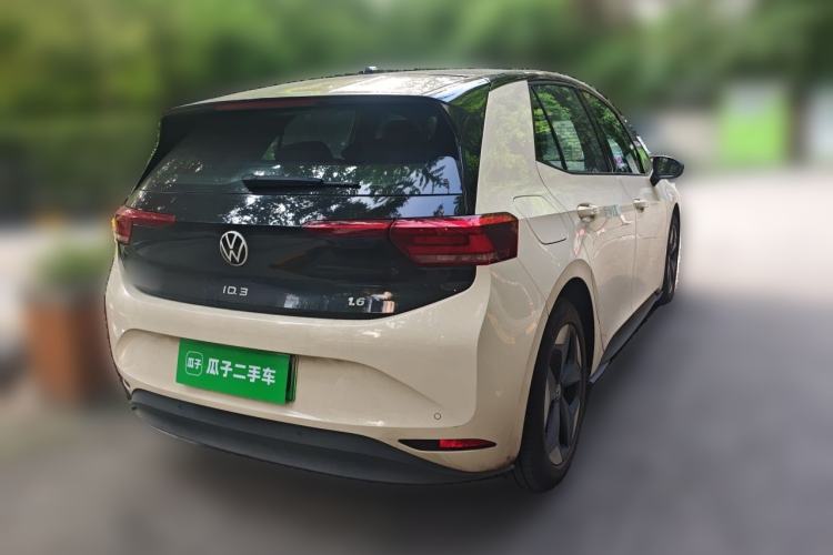 Used Volkswagen ID.3 2025 Revised Version Smart Edition Outstanding Grade Rear Right 45 Deg