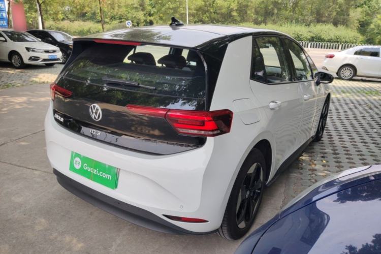 Used Volkswagen ID.3 2025 Smart Edition Ultra-Intelligent Version Rear Right 45 Deg