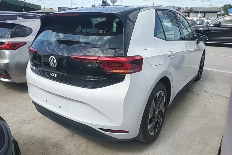 Used Volkswagen ID.3 2025 Smart Edition Outstanding Model Rear Right 45 Deg