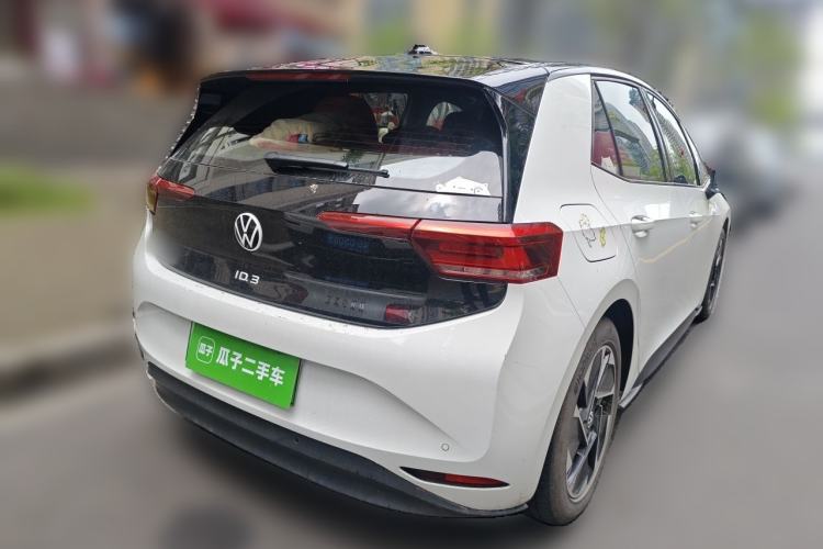 Used Volkswagen ID.3 2025 Smart Edition Ultra-Intelligent Oxygen Version Rear Right 45 Deg
