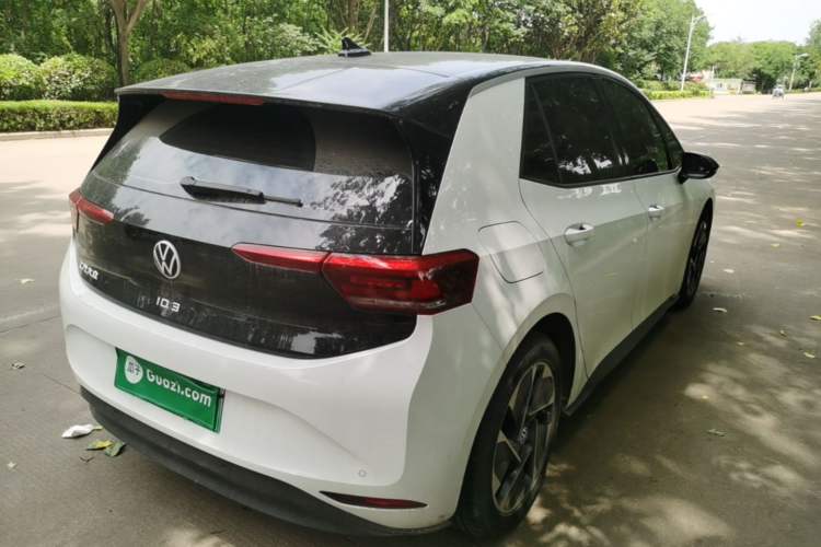 Used Volkswagen ID.3 2025 Smart Version Pure & Intelligent Enjoyment Edition Rear Right 45 Deg