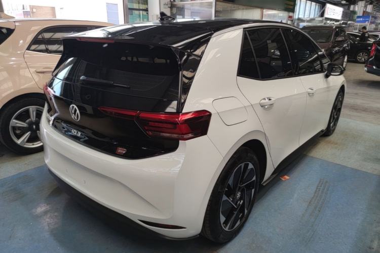 Used Volkswagen ID.3 2025 Smart Edition Outstanding Model Rear Right 45 Deg