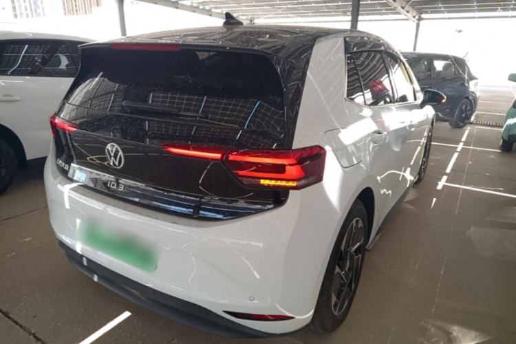 Used Volkswagen ID.3 2025 Smart Version Pure & Intelligent Enjoyment Edition Rear Right 45 Deg