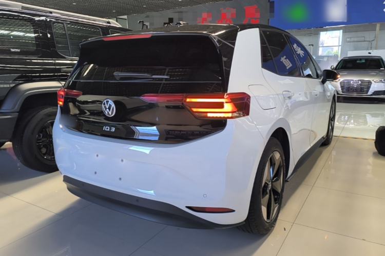 Used Volkswagen ID.3 2025 Revised Version Smart Edition Purely Intelligent Enjoyment Version Rear Right 45 Deg