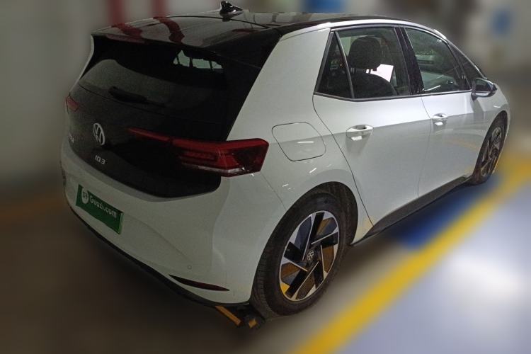Used Volkswagen ID.3 2025 Smart Version Pure & Intelligent Enjoyment Edition Rear Right 45 Deg