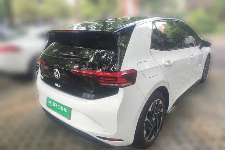 Used Volkswagen ID.3 2025 Smart Edition Ultra-Intelligent Version Rear Right 45 Deg