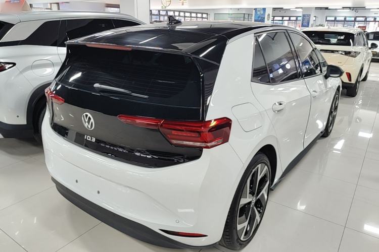 Used Volkswagen ID.3 2025 Smart Edition Outstanding Model Rear Right 45 Deg