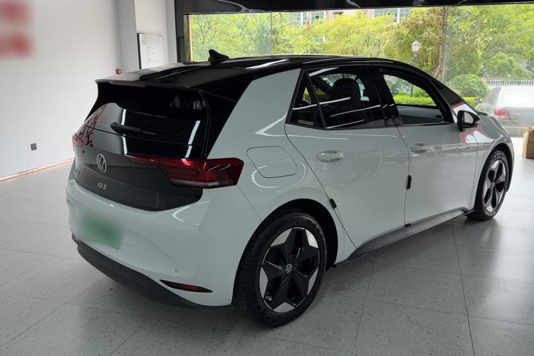 Used Volkswagen ID.3 2025 Revised Version Smart Edition Outstanding Grade Rear Right 45 Deg