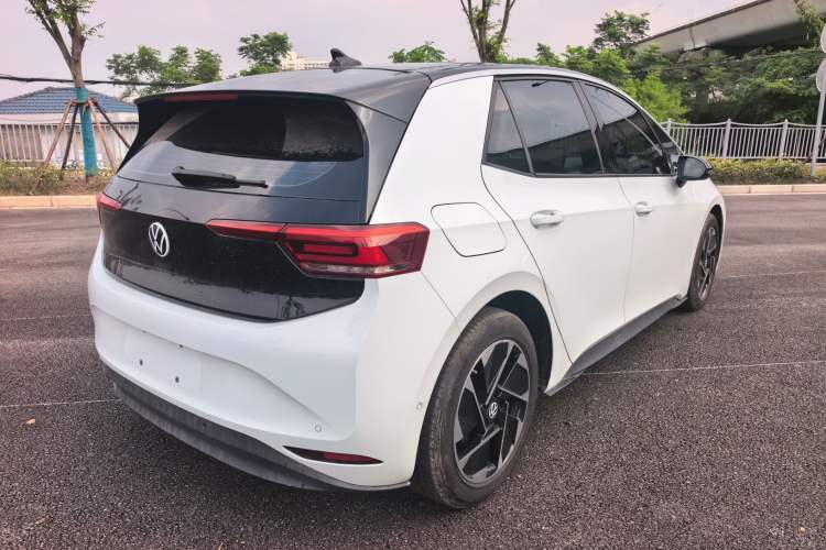 Used Volkswagen ID.3 2025 Smart Edition Ultra-Intelligent Oxygen Version Rear Right 45 Deg