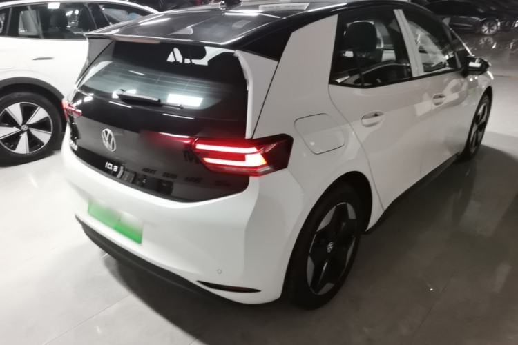 Used Volkswagen ID.3 2025 Revised Version Smart Edition Purely Intelligent Enjoyment Version Rear Right 45 Deg