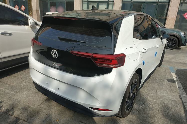 Used Volkswagen ID.3 2025 Smart Version Pure & Intelligent Enjoyment Edition Rear Right 45 Deg