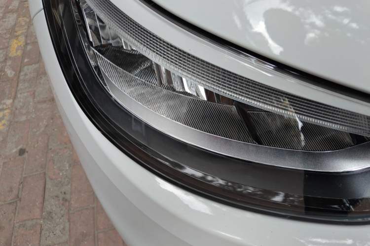 Used Volkswagen ID.3 2025 Smart Edition Outstanding Model Right Front Headlight