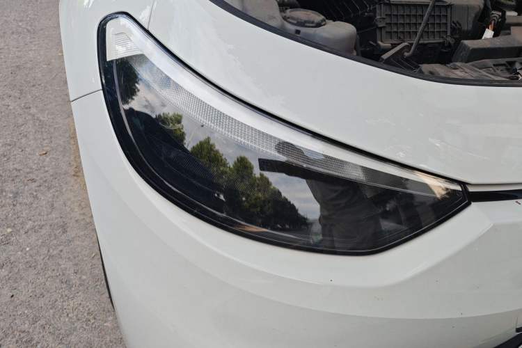 Used Volkswagen ID.3 2025 Smart Edition Outstanding Model Right Front Headlight