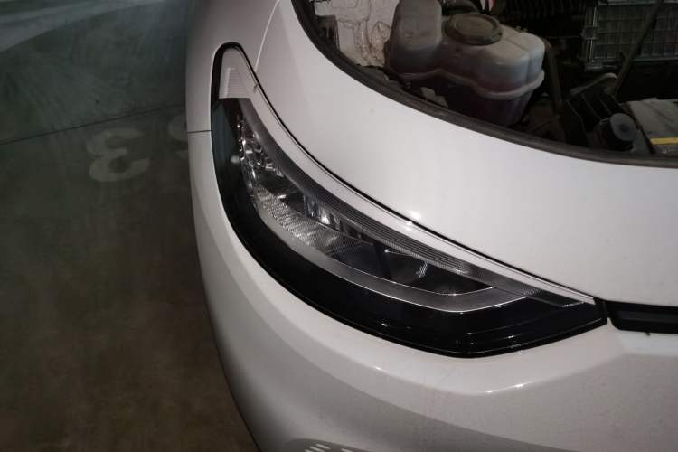 Used Volkswagen ID.3 2025 Smart Edition Outstanding Model Right Front Headlight