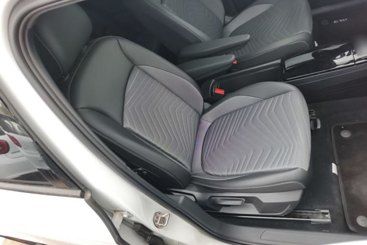 Used Volkswagen ID.3 2025 Smart Version Pure & Intelligent Enjoyment Edition Right Front Seat