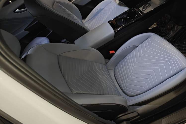 Used Volkswagen ID.3 2025 Revised Version Smart Edition Purely Intelligent Enjoyment Version Right Front Seat