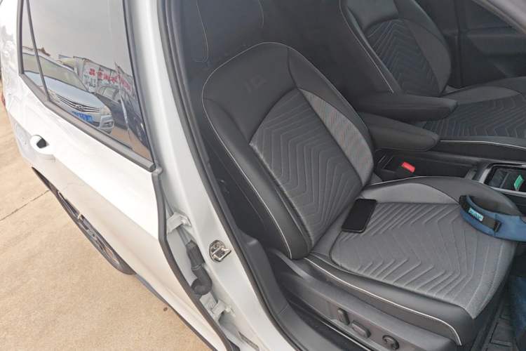 Used Volkswagen ID.3 2025 Smart Edition Outstanding Model Right Front Seat