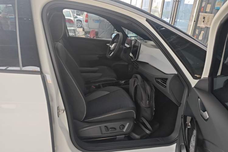 Used Volkswagen ID.3 2025 Smart Edition Outstanding Model Right Front Seat