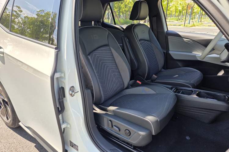 Used Volkswagen ID.3 2025 Smart Edition Outstanding Model Right Front Seat