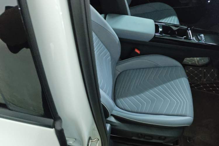 Used Volkswagen ID.3 2025 Revised Version Smart Edition Outstanding Grade Right Front Seat