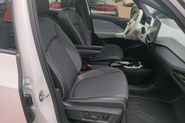 Used Volkswagen ID.3 2025 Smart Model Outstanding Oxygen Edition Right Front Seat