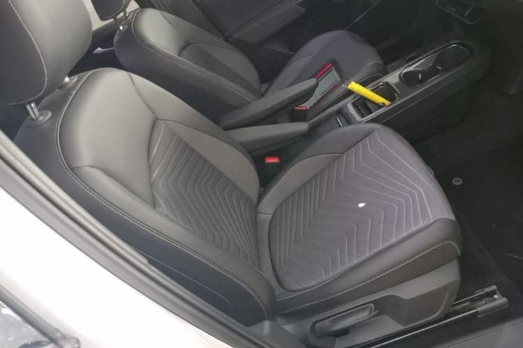 Used Volkswagen ID.3 2025 Smart Version Pure & Intelligent Enjoyment Edition Right Front Seat
