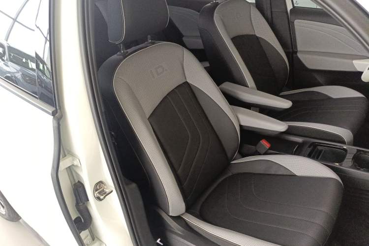 Used Volkswagen ID.3 2025 Smart Edition Ultra-Intelligent Oxygen Version Right Front Seat