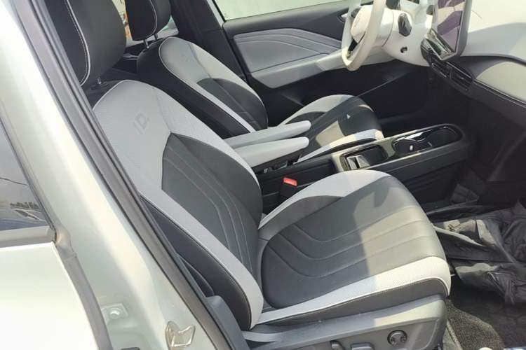 Used Volkswagen ID.3 2025 Smart Edition Ultra-Intelligent Oxygen Version Right Front Seat