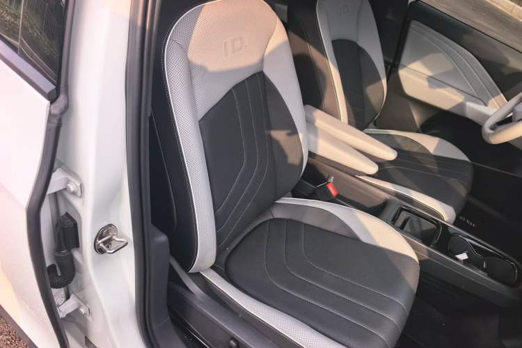 Used Volkswagen ID.3 2025 Smart Edition Ultra-Intelligent Oxygen Version Right Front Seat