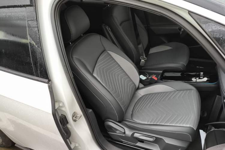 Used Volkswagen ID.3 2025 Smart Version Pure & Intelligent Enjoyment Edition Right Front Seat