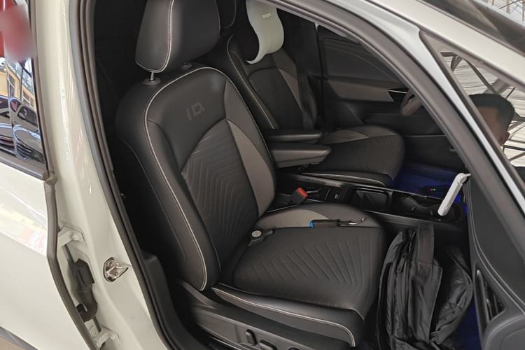 Used Volkswagen ID.3 2025 Smart Edition Outstanding Model Right Front Seat