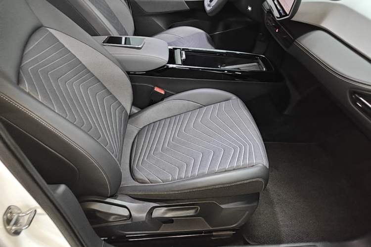 Used Volkswagen ID.3 2025 Smart Version Pure & Intelligent Enjoyment Edition Right Front Seat