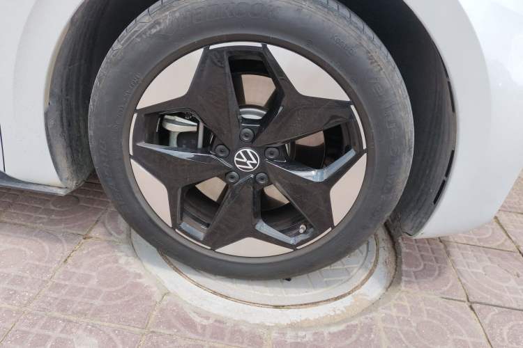 Used Volkswagen ID.3 2025 Revised Version Smart Edition Outstanding Grade Right Front Wheel Hub