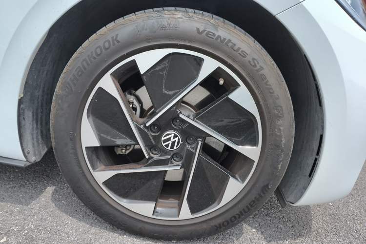 Used Volkswagen ID.3 2025 Smart Edition Ultra-Intelligent Version Right Front Wheel Hub