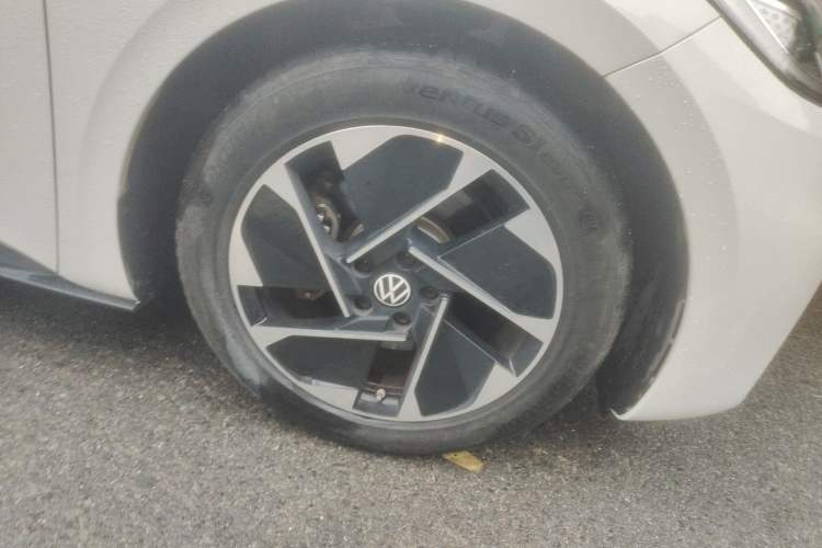 Used Volkswagen ID.3 2025 Smart Edition Ultra-Intelligent Oxygen Version Right Front Wheel Hub
