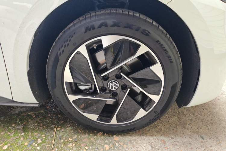 Used Volkswagen ID.3 2025 Revised Version Smart Edition Purely Intelligent Enjoyment Version Right Front Wheel Hub