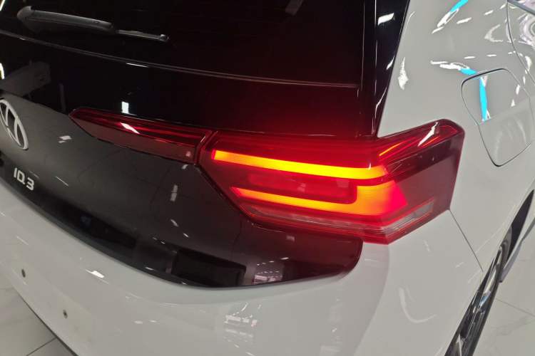 Used Volkswagen ID.3 2025 Smart Model Outstanding Oxygen Edition Right Rear Taillight