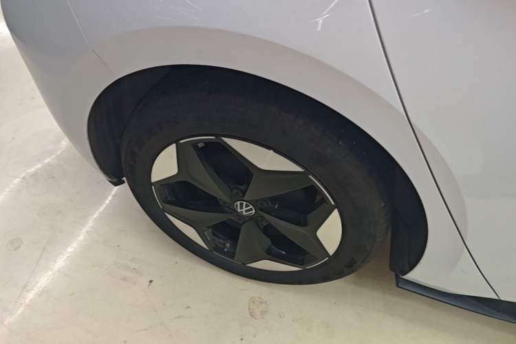 Used Volkswagen ID.3 2025 Revised Version Smart Edition Purely Intelligent Enjoyment Version Right Rear Wheel Hub