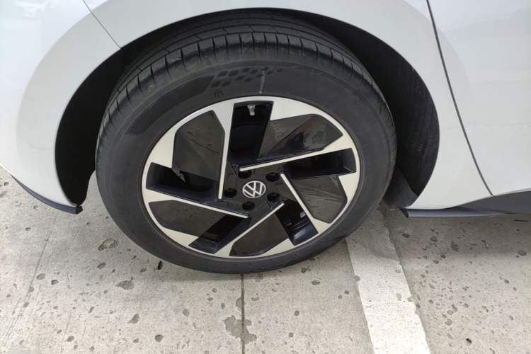 Used Volkswagen ID.3 2025 Smart Edition Outstanding Model Right Rear Wheel Hub