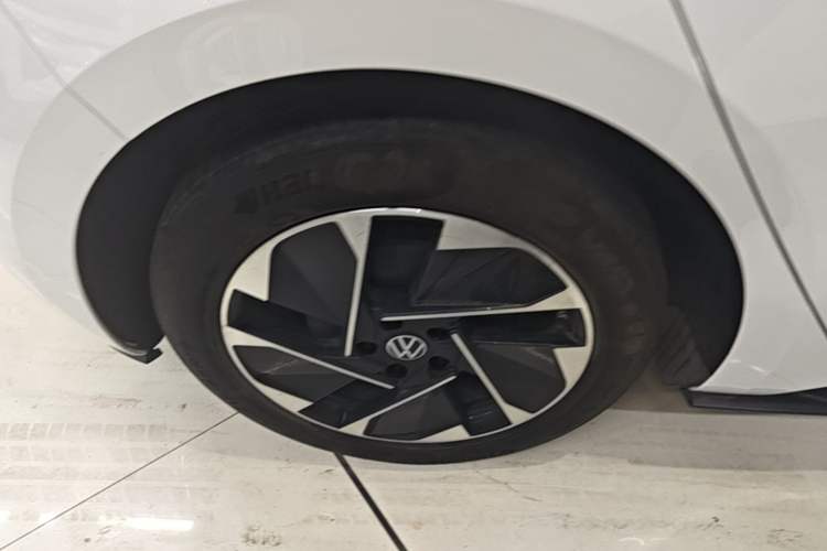Used Volkswagen ID.3 2025 Smart Edition Outstanding Model Right Rear Wheel Hub
