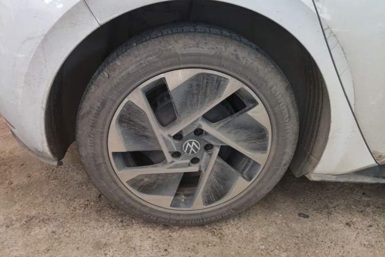 Used Volkswagen ID.3 2025 Smart Edition Outstanding Model Right Rear Wheel Hub