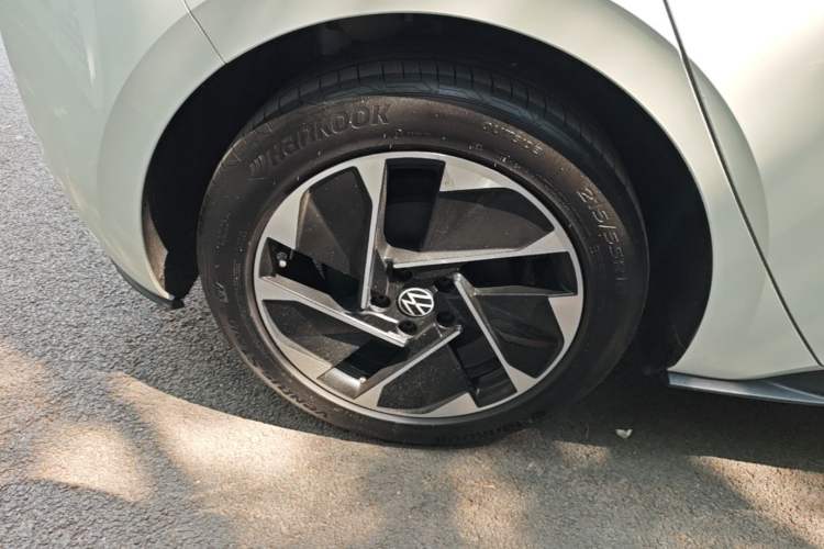 Used Volkswagen ID.3 2025 Smart Version Pure & Intelligent Enjoyment Edition Right Rear Wheel Hub