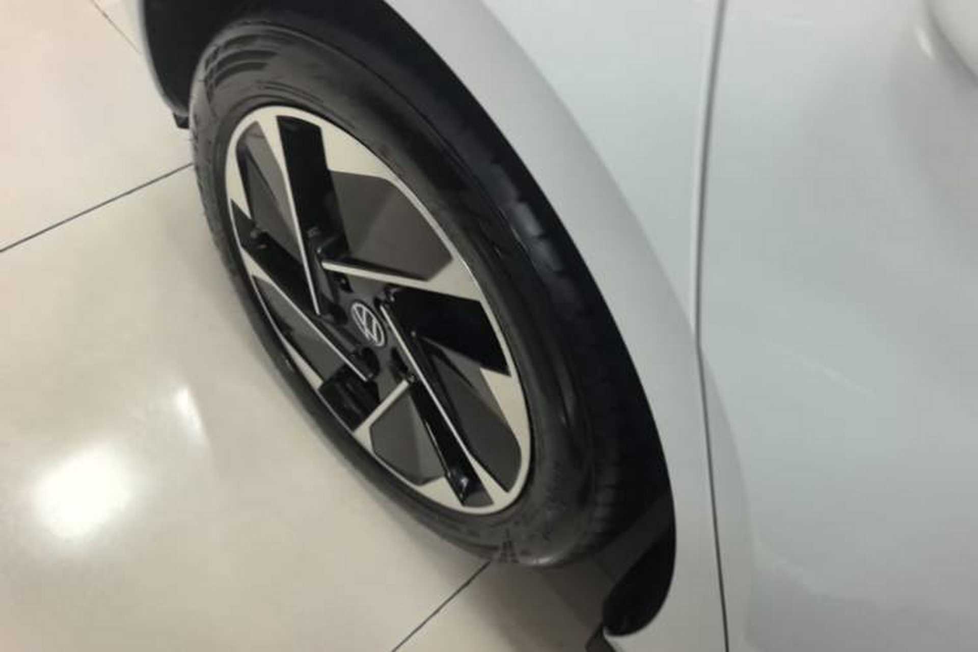 Used Volkswagen ID.3 2025 Smart Edition Outstanding Model Right Rear Wheel Hub