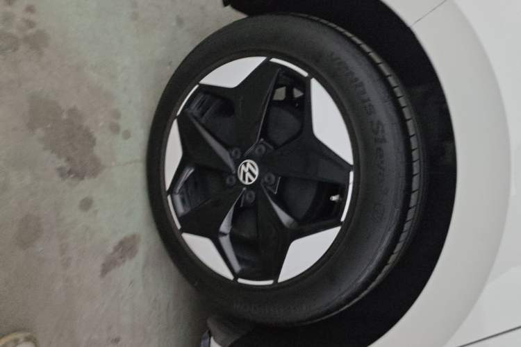 Used Volkswagen ID.3 2025 Revised Version Smart Edition Outstanding Grade Right Rear Wheel Hub
