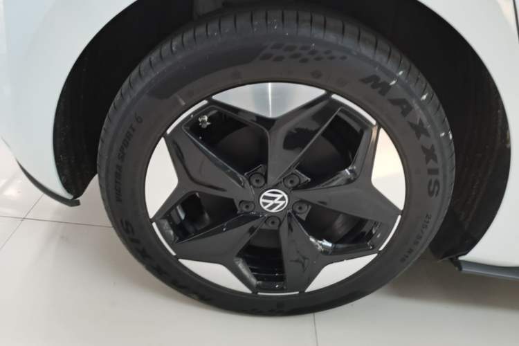 Used Volkswagen ID.3 2025 Revised Version Smart Edition Outstanding Grade Right Rear Wheel Hub
