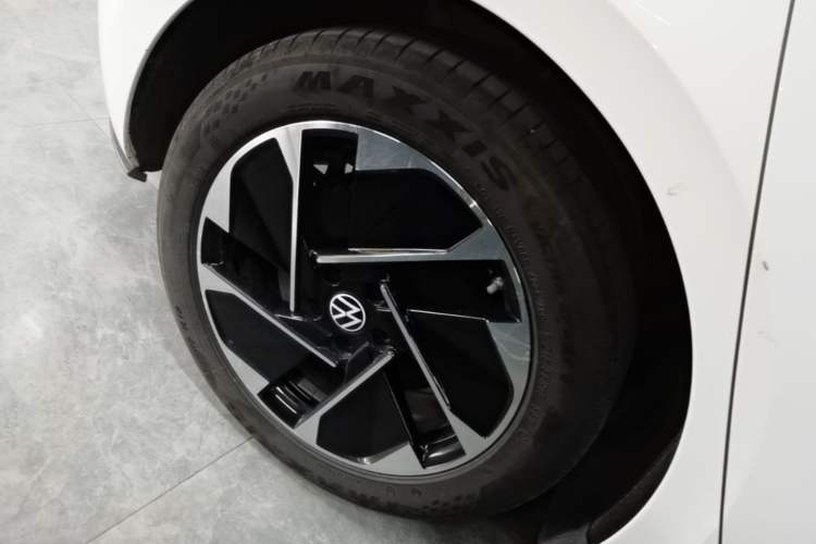 Used Volkswagen ID.3 2025 Smart Version Pure & Intelligent Enjoyment Edition Right Rear Wheel Hub