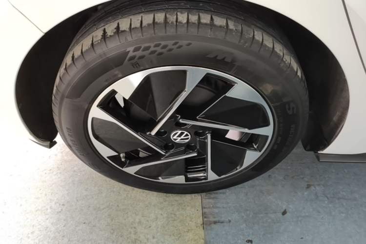 Used Volkswagen ID.3 2025 Smart Edition Ultra-Intelligent Oxygen Version Right Rear Wheel Hub